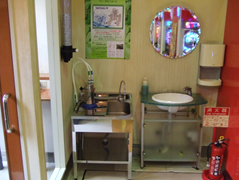 パチンコ店の給水コーナーにシーガルフォーを設置しました。